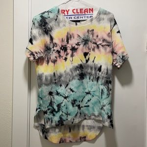 Tie-dye knitted Nally & Millie shirt. Slightly longer in the back. Worn once!